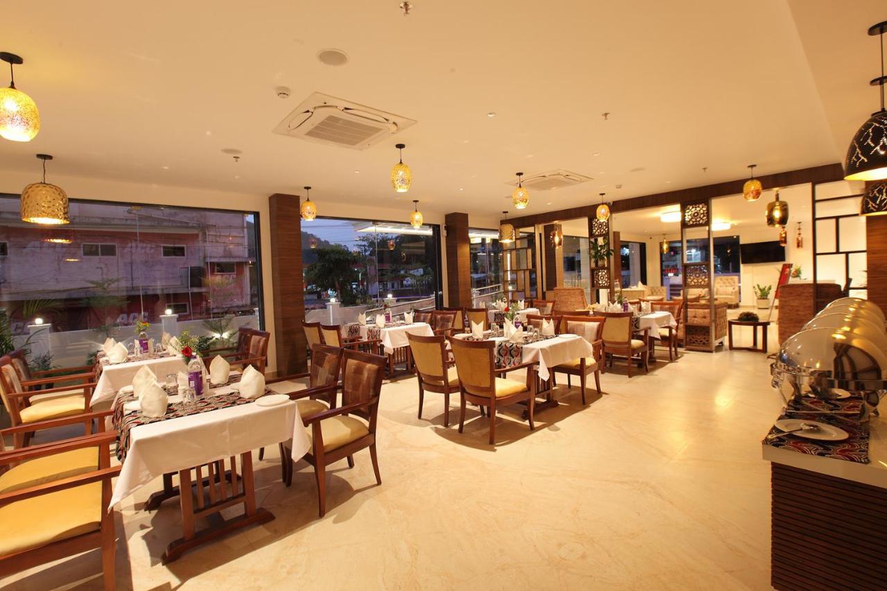 Hotel Maria Park Muvattupuzha ภายนอก รูปภาพ