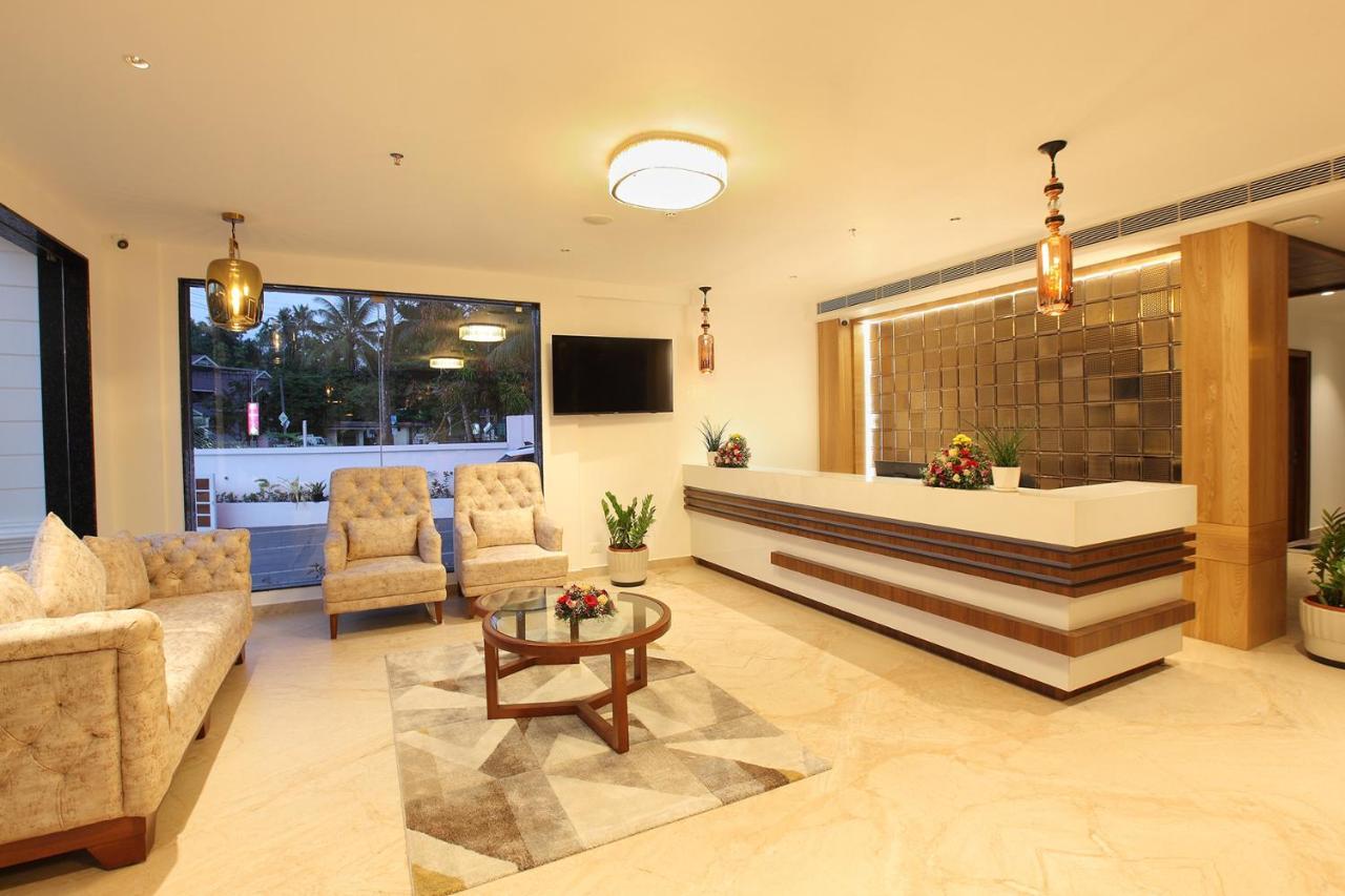 Hotel Maria Park Muvattupuzha ภายนอก รูปภาพ
