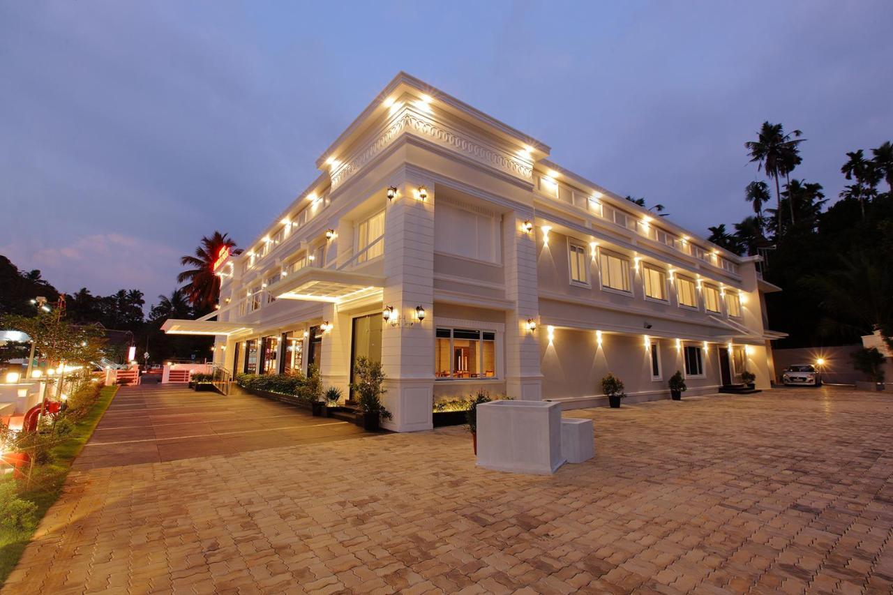 Hotel Maria Park Muvattupuzha ภายนอก รูปภาพ