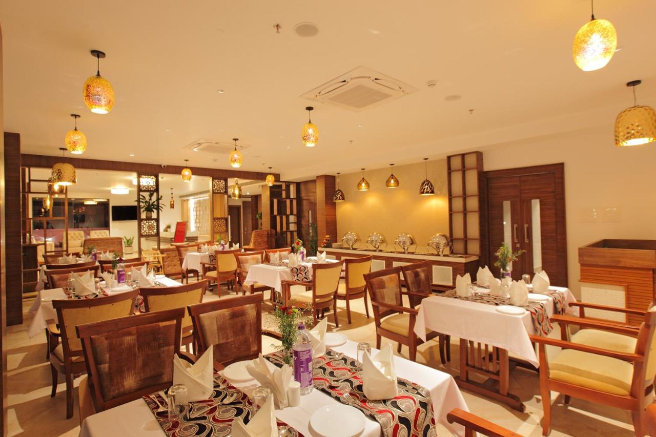 Hotel Maria Park Muvattupuzha ภายนอก รูปภาพ