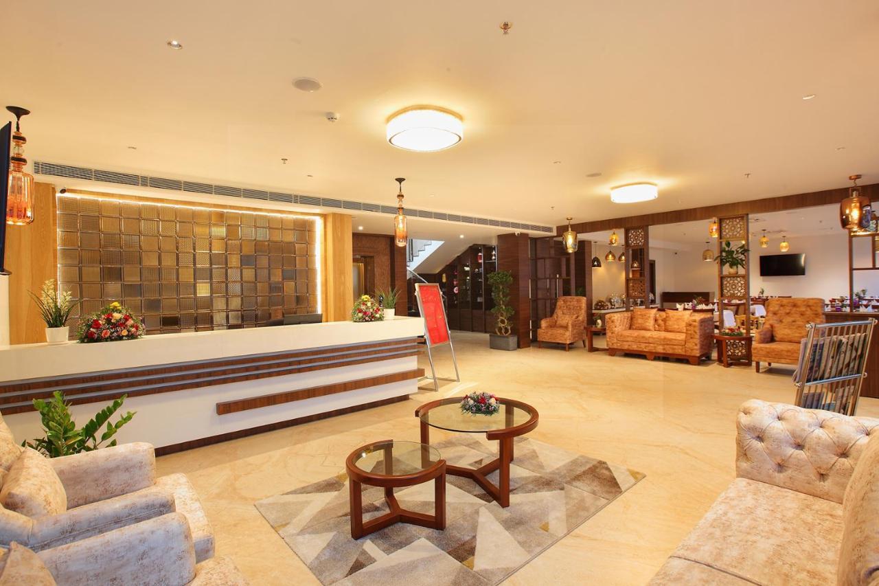 Hotel Maria Park Muvattupuzha ภายนอก รูปภาพ